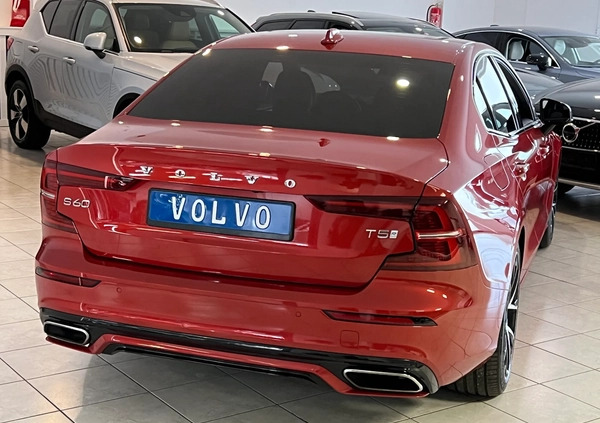 Volvo S60 cena 129900 przebieg: 133000, rok produkcji 2019 z Nasielsk małe 704